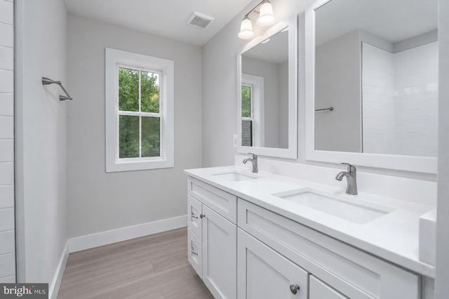 1079 ALMA GAYNELLE DR, Mineral, VA 23117