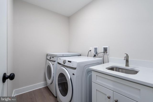 1079 ALMA GAYNELLE DR, Mineral, VA 23117