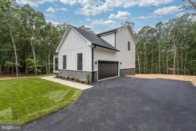 1079 ALMA GAYNELLE DR, Mineral, VA 23117
