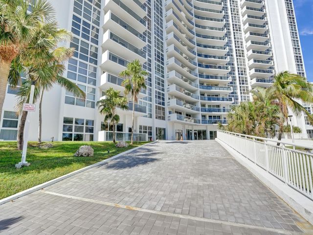 2841 N Ocean Blvd 1804, Fort Lauderdale, FL 33308