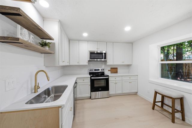 9518 Landry Boulevard, Spring, TX 77379