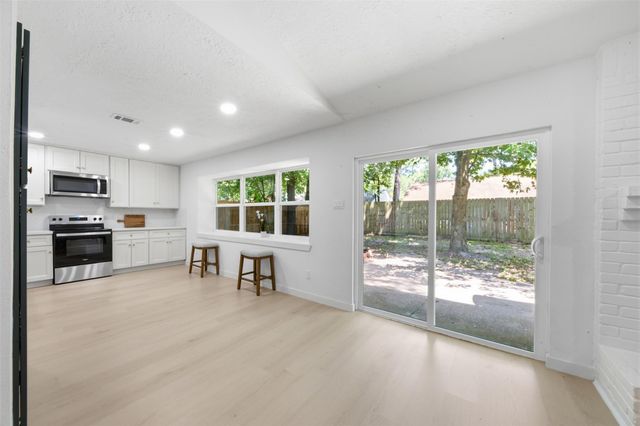 9518 Landry Boulevard, Spring, TX 77379