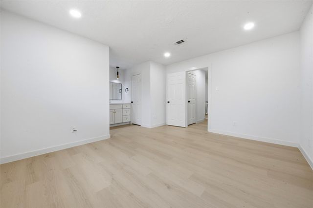 9518 Landry Boulevard, Spring, TX 77379