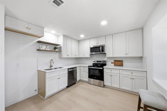 9518 Landry Boulevard, Spring, TX 77379