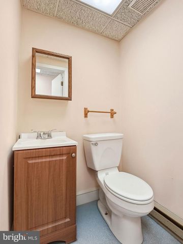 1008 N PROVIDENCE RD, Media, PA 19063