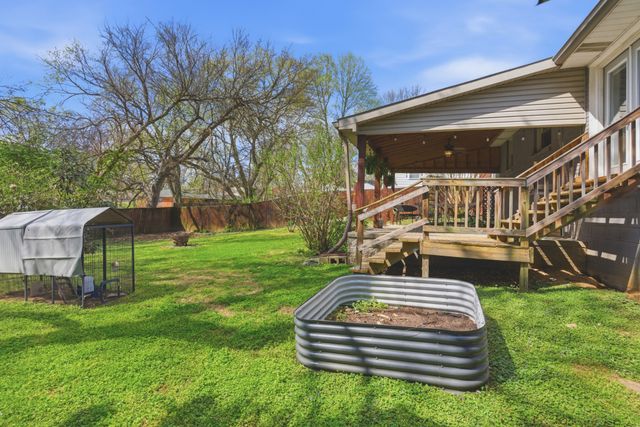 2835 Twin Lawn Dr, Nashville, TN 37214