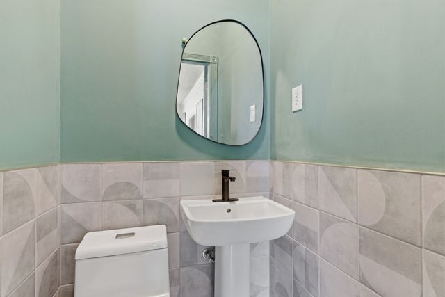 2835 Twin Lawn Dr, Nashville, TN 37214