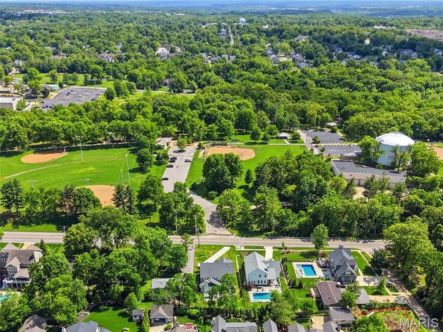 651 W Adams Avenue, Kirkwood, MO 63122