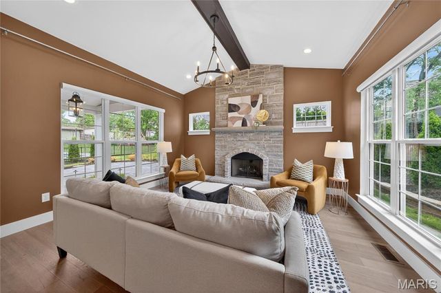 651 W Adams Avenue, Kirkwood, MO 63122