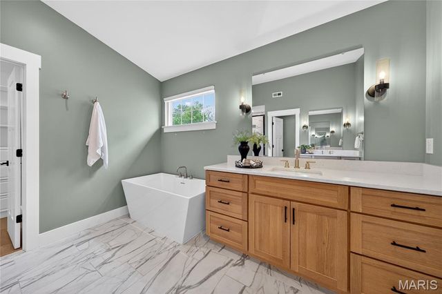 651 W Adams Avenue, Kirkwood, MO 63122