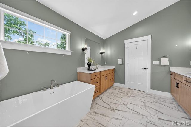 651 W Adams Avenue, Kirkwood, MO 63122