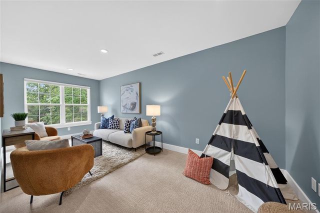 651 W Adams Avenue, Kirkwood, MO 63122