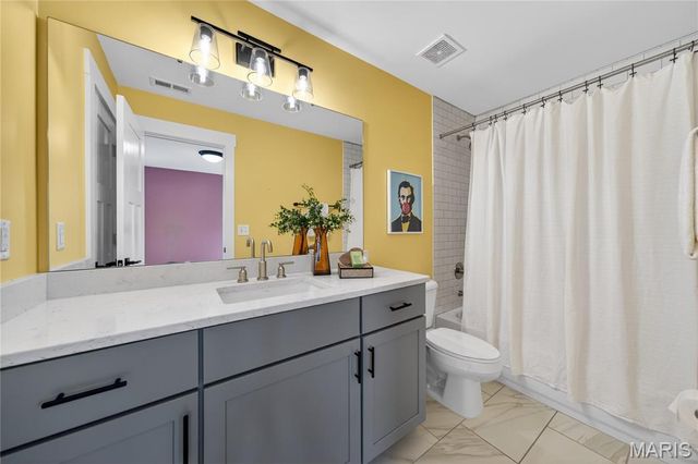 651 W Adams Avenue, Kirkwood, MO 63122