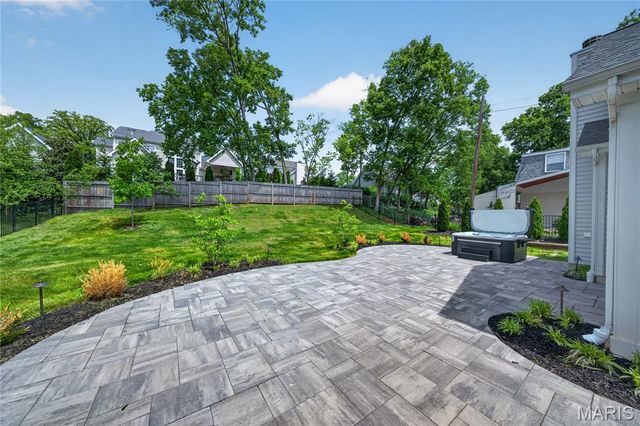 651 W Adams Avenue, Kirkwood, MO 63122