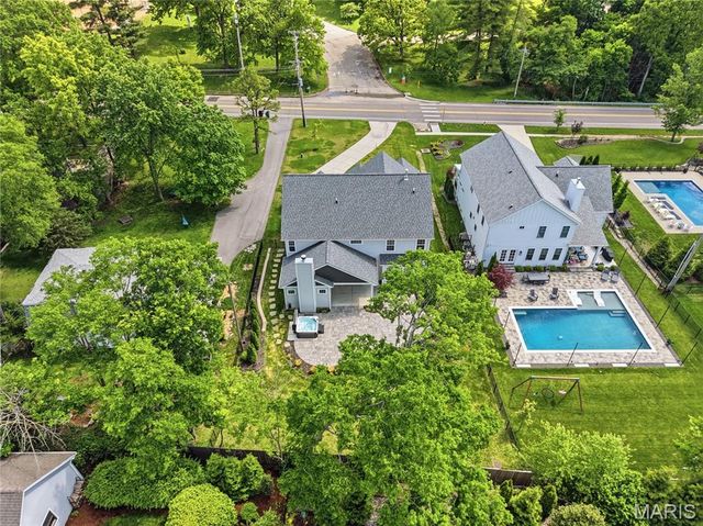 651 W Adams Avenue, Kirkwood, MO 63122