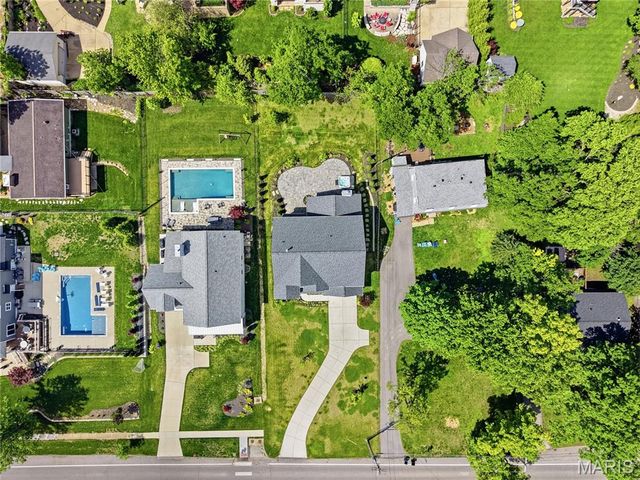 651 W Adams Avenue, Kirkwood, MO 63122