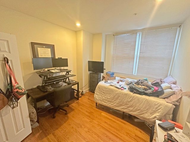 550 E 3rd St, Boston, MA 02127