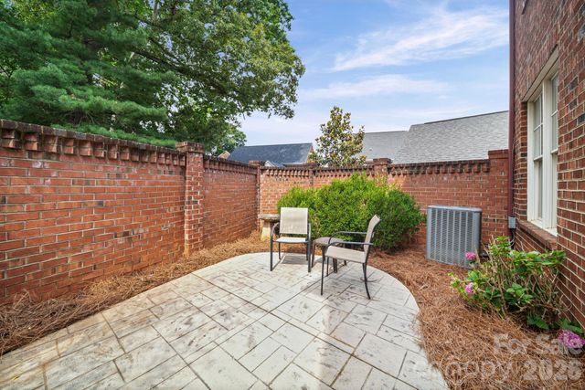 718 Kingsley Way, Belmont, NC 28012