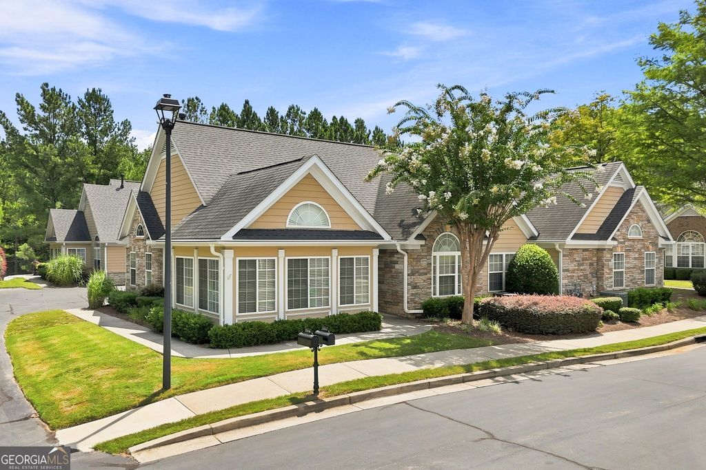 3204 Village Lane, Roswell, GA 30075