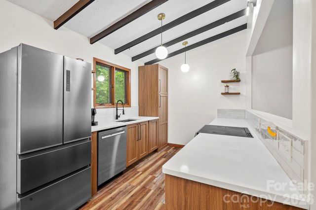 39 Spooks Branch Extension, Asheville, NC 28804