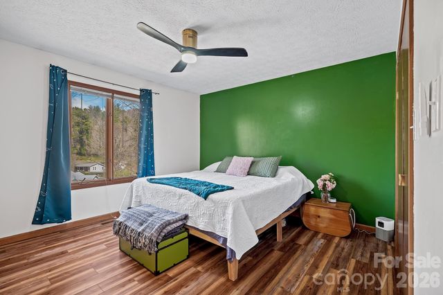 39 Spooks Branch Extension, Asheville, NC 28804