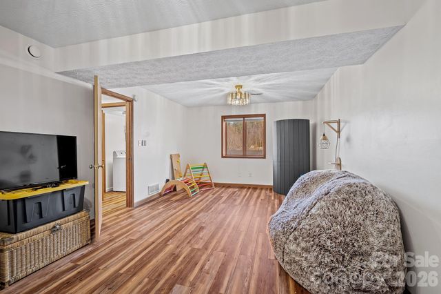 39 Spooks Branch Extension, Asheville, NC 28804