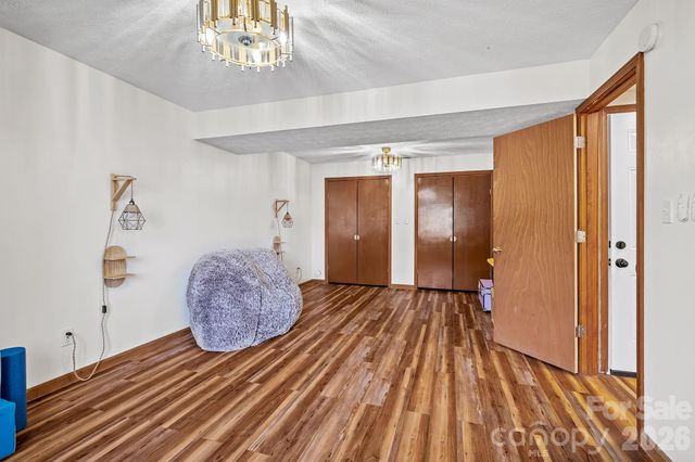 39 Spooks Branch Extension, Asheville, NC 28804