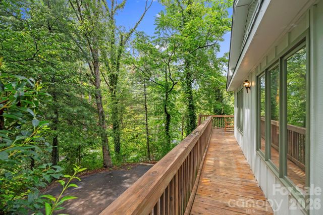 39 Spooks Branch Extension, Asheville, NC 28804