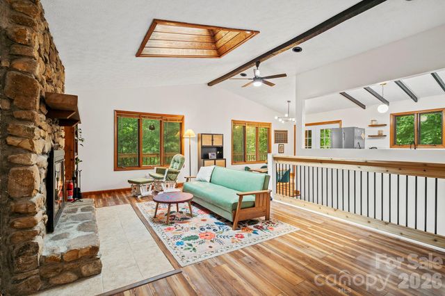 39 Spooks Branch Extension, Asheville, NC 28804