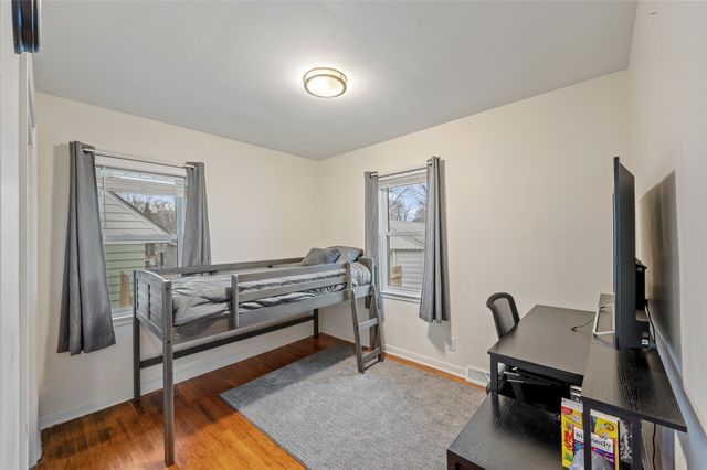 4012 Bowdoin Street, Des Moines, IA 50313