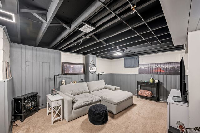 4012 Bowdoin Street, Des Moines, IA 50313