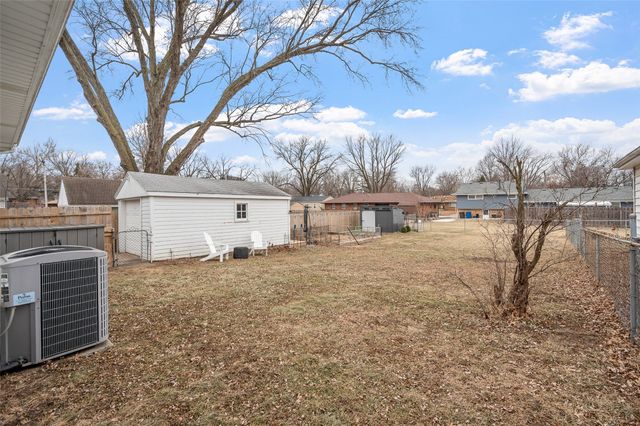 4012 Bowdoin Street, Des Moines, IA 50313