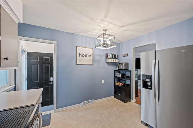 4012 Bowdoin Street, Des Moines, IA 50313