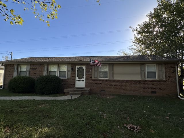 305 Welchwood Dr, Clarksville, TN 37040