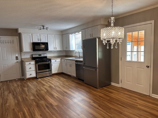 305 Welchwood Dr, Clarksville, TN 37040