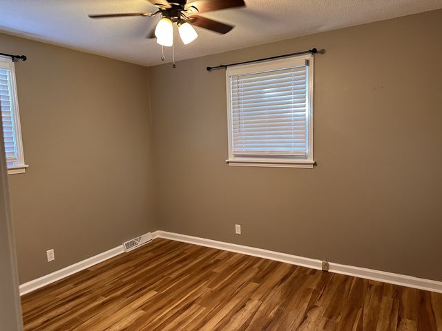 305 Welchwood Dr, Clarksville, TN 37040