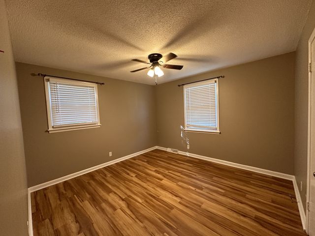 305 Welchwood Dr, Clarksville, TN 37040