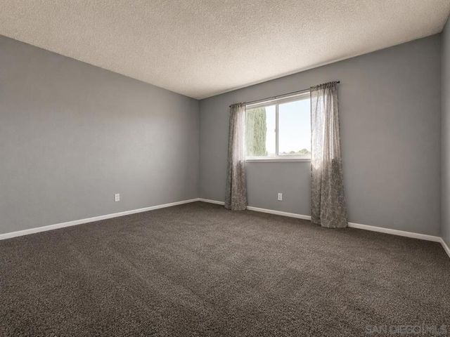 455 Ballantyne St 21, El Cajon, CA 92020