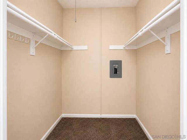 455 Ballantyne St 21, El Cajon, CA 92020