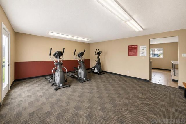455 Ballantyne St 21, El Cajon, CA 92020