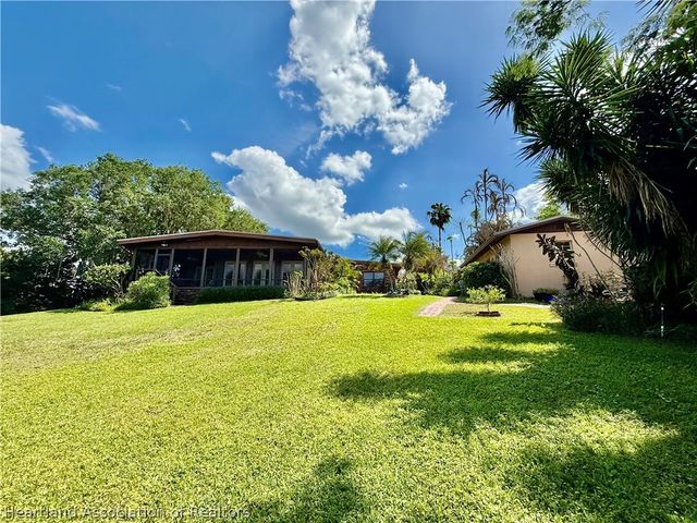 603 Lake Blue Drive, Lake Placid, FL 33852