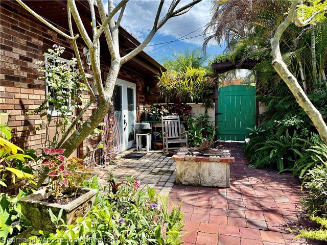 603 Lake Blue Drive, Lake Placid, FL 33852