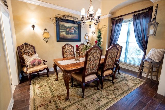 5401 S 44th Street, Rogers, AR 72758