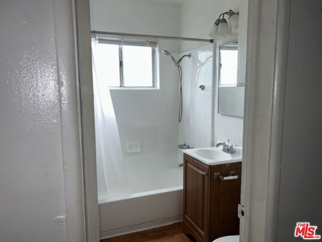 10702 Crenshaw Boulevard 5, Inglewood, CA 90303