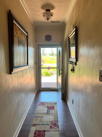 2710 Feather Garden CIR, Vinton, VA 24179