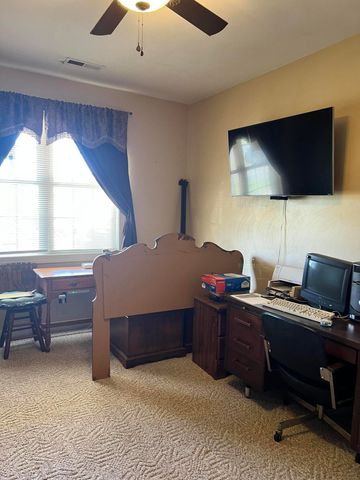 2710 Feather Garden CIR, Vinton, VA 24179