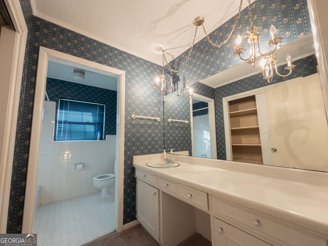 105 Edgewood Road, Glennville, GA 30427