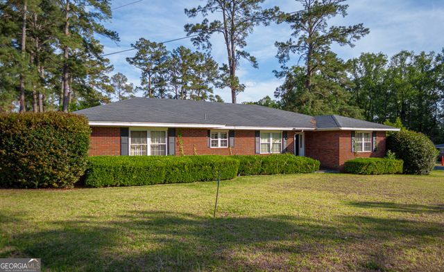 105 Edgewood Road, Glennville, GA 30427