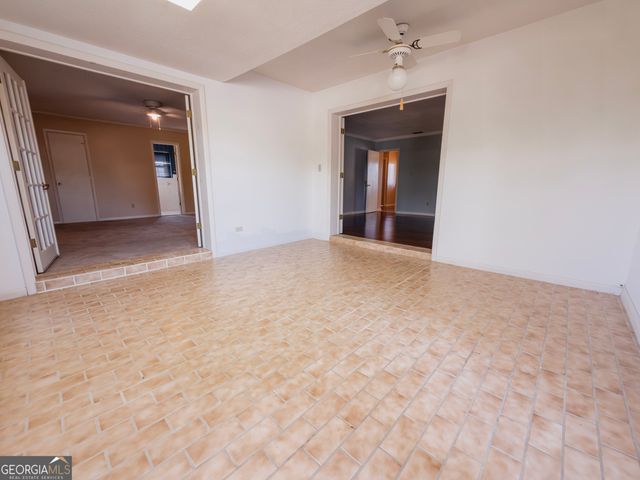 105 Edgewood Road, Glennville, GA 30427
