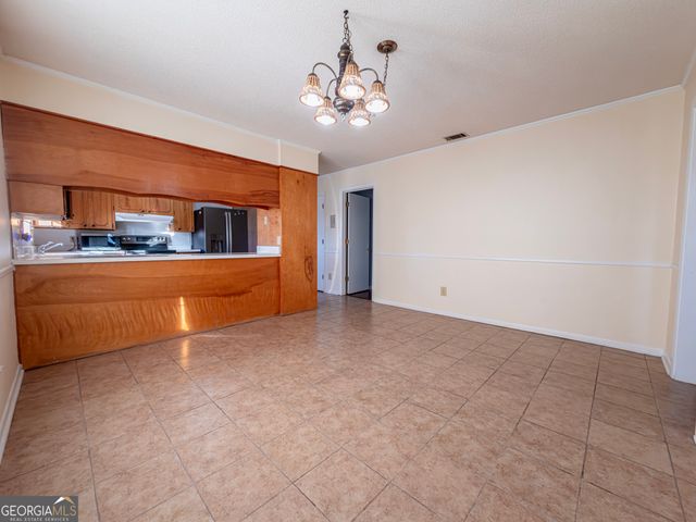 105 Edgewood Road, Glennville, GA 30427